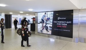 Những doanh nghiệp nên quảng cáo sân bay