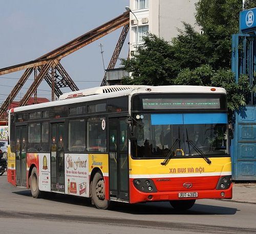 quang cao xe bus