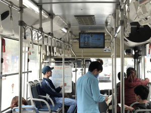 Hình ảnh quảng cáo màn hình LCD trên xe bus