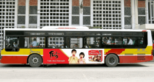 Lý do bạn nên quảng cáo xe bus