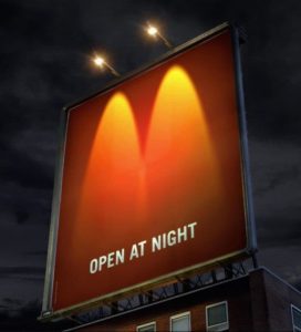 Biển quảng cáo ngoài trời của Mc Donald’s
