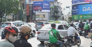 Quảng cáo tại ngã tư Nguyễn Trãi - Quận 1 - TP Hồ Chí Minh