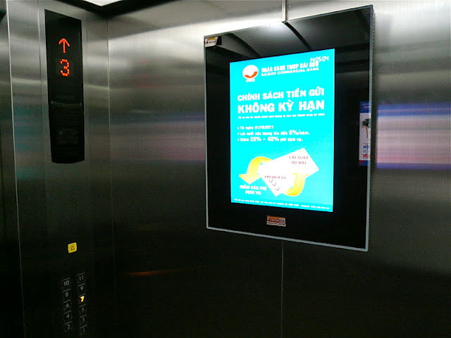 Lưu ý về thiết kế khi quảng cáo thang máy