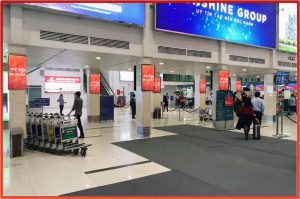 Quảng cáo màn hình LCD treo tường tại sân bay Tân Sơn Nhất