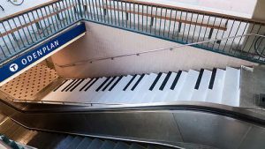 Piano Stairs (Cầu thang Piano)