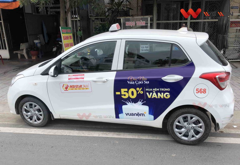 Quảng cáo trên taxi truyền thống Vua Nệm WeWin 6