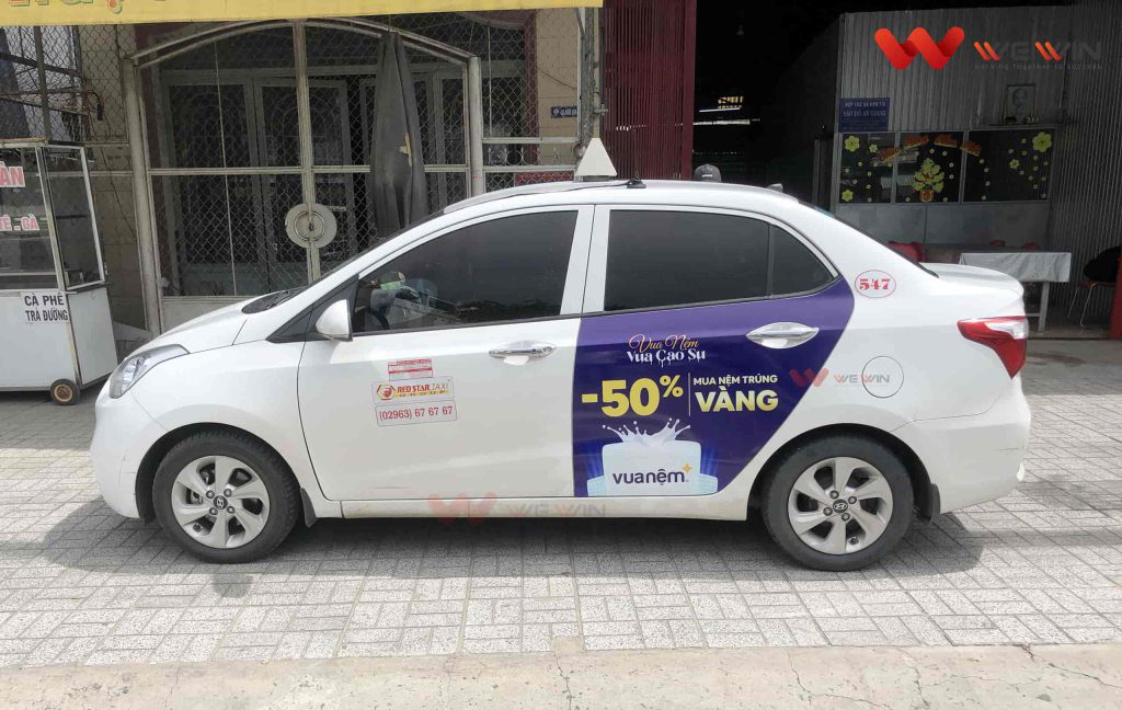 Quảng cáo trên taxi truyền thống Vua Nệm WeWin