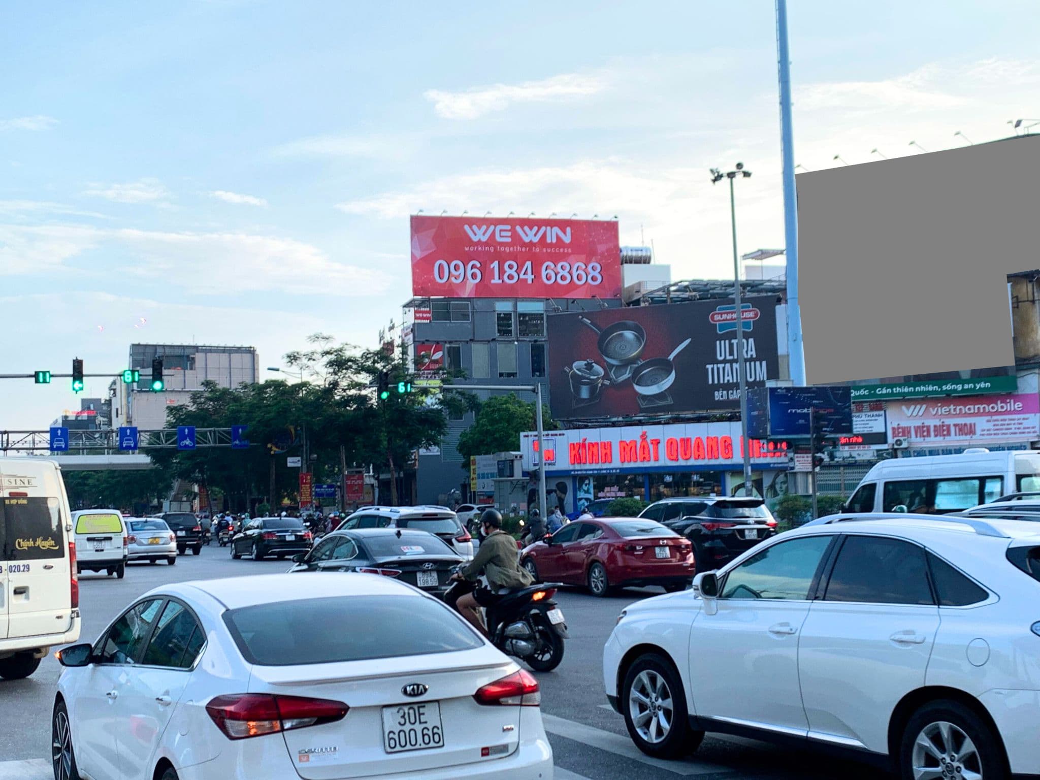 Billboard 145 Võ Chí Công