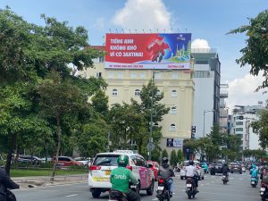 Quảng cáo ngoài trời mùa hè