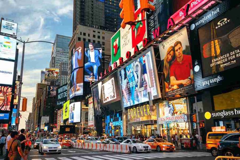 Ưu điểm của quảng cáo màn hình LED